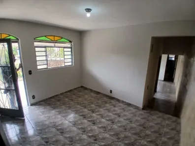 Casa com 2 Quartos para alugar, 90m² no Nova Vista, Belo Horizonte