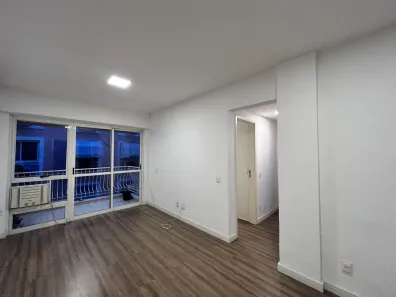 Apartamento com 3 Quartos para alugar, 75m² no Laranjeiras, Rio de Janeiro