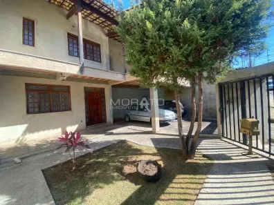 Casa com 4 Quartos à venda, 166m² no Serrano, Belo Horizonte