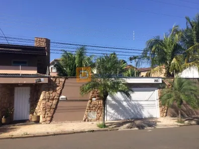 Casa com 3 Quartos à venda, 500m² no Centro, Piracicaba