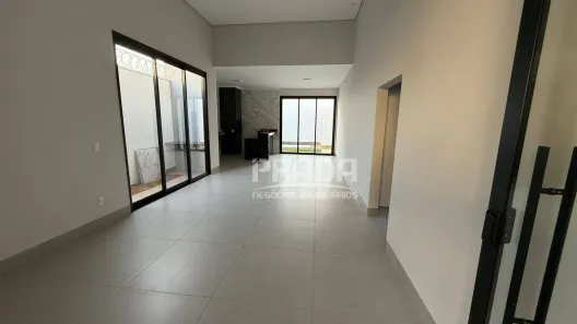 Casa com 3 Quartos à venda, 150m² no Novo Mundo, Uberlândia