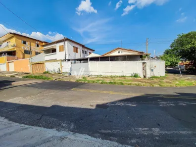 Casa com 3 Quartos à venda, 350m² no Parque São Quirino, Campinas