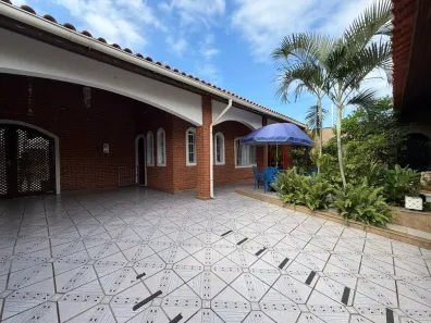 Casa com 3 Quartos à venda, 160m² no Jardim Casablanca, Peruíbe