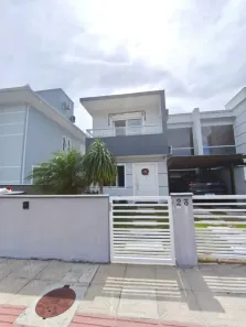 Sobrado com 3 Quartos à venda, 159m² no São João do Rio Vermelho, Florianópolis
