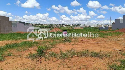 Lote/Terreno à venda, 250m² no Aclimação, Uberlândia