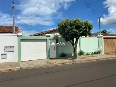 Casa com 3 Quartos à venda, 198m² no Jardim Induberaba, Uberaba