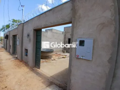 Casa com 2 Quartos à venda, 47m² no Carmelo, Montes Claros