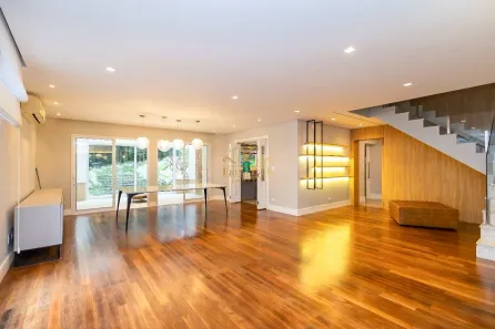 Casa de Condomínio com 6 Quartos para alugar, 497m² no Cidade Industrial, Curitiba
