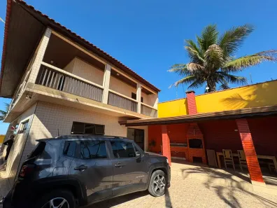 Sobrado com 4 Quartos à venda, 208m² no Balneario Gaivotas, Itanhaém