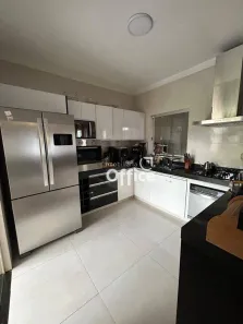 Casa de Condomínio com 3 Quartos à venda, 200m² no Residencial Araguaia, Anápolis