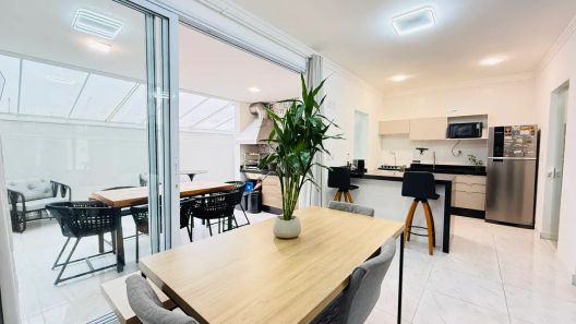 Sobrado com 3 Quartos à venda, 157m² no Jardim Pagliato, Sorocaba