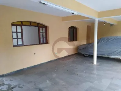Casa com 3 Quartos à venda, 200m² no Jardim Maria Lúcia, São Paulo