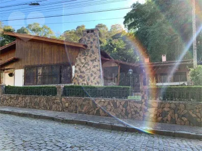 Casa com 3 Quartos à venda, 234m² no Cascatinha, Nova Friburgo