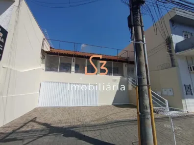 Casa com 3 Quartos para alugar, 300m² no Nossa Senhora Aparecida, Uberlândia