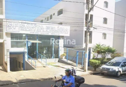 Ponto Comercial para alugar, 400m² no Daniel Fonseca, Uberlândia