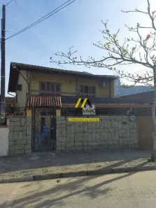 Casa com 3 Quartos à venda, 252m² no Boa Vista, Joinville