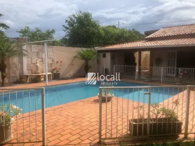 Casa com 5 Quartos para alugar, 500m² no Universitário, São José do Rio Preto