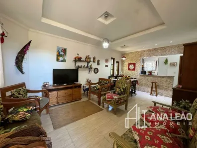 Casa de Condomínio com 2 Quartos à venda, 130m² no Limoeiro, Guapimirim