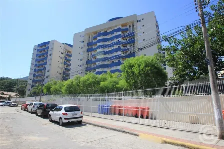 Apartamento com 2 Quartos para alugar, 75m² no Itacorubi, Florianópolis