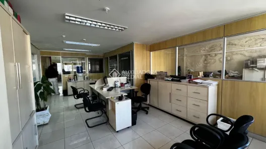 Sala Comercial com 1 Quarto à venda, 200m² no Centro Histórico, Porto Alegre