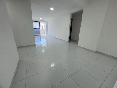 Apartamento com 3 Quartos para venda ou aluguel, 99m² no Manaíra, João Pessoa