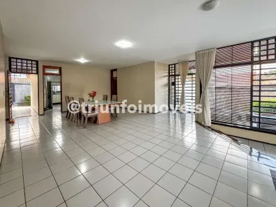 Casa com 4 Quartos à venda, 270m² no Ininga, Teresina