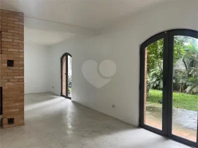 Casa com 4 Quartos para alugar, 380m² no Alto da Boa Vista, São Paulo