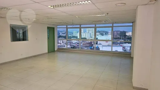 Sala Comercial para alugar, 630m² no Alcântara, São Gonçalo