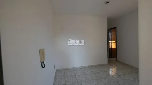 Apartamento com 2 Quartos para alugar, 10m² no Olinda, Uberaba