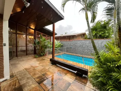 Casa com 3 Quartos para alugar, 450m² no Jardim Santa Clara, Taubaté