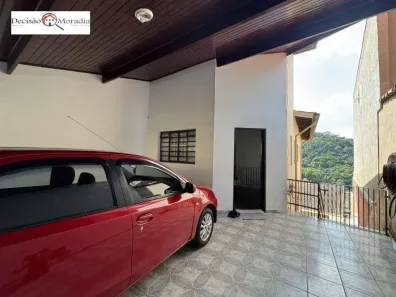 Sobrado com 2 Quartos à venda, 130m² no Granja Carolina, Cotia