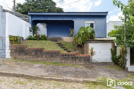 Casa com 4 Quartos à venda, 250m² no Cavalhada, Porto Alegre