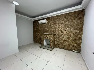 Imóvel Comercial com 4 Quartos para alugar, 120m² no Aterrado, Volta Redonda