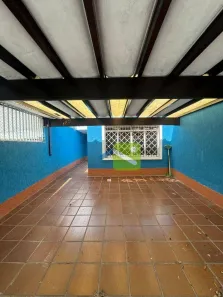 Casa com 3 Quartos para alugar, 250m² no Jardim Pinheiros, São Paulo