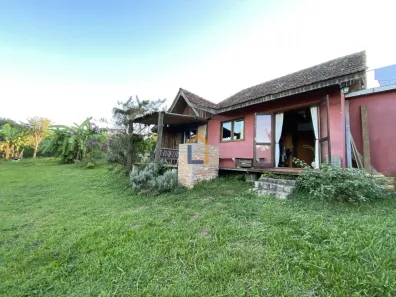 Fazenda/Sítio com 4 Quartos à venda, 367m² no Butiatuvinha, Curitiba