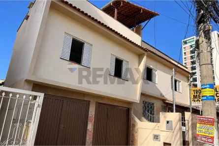 Casa com 4 Quartos para alugar, 150m² no São Mateus, Juiz de Fora