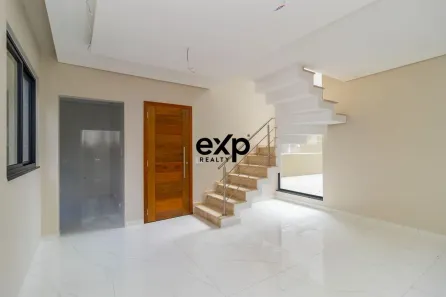 Sobrado com 3 Quartos à venda, 107m² no Uberaba, Curitiba