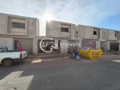 Sobrado com 2 Quartos à venda, 100m² no Vila Rica, Campo Grande
