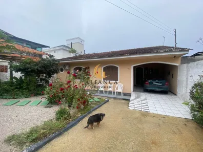 Casa com 3 Quartos à venda, 124m² no Fazenda Santo Antônio, São José