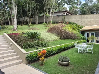 Casa de Condomínio com 3 Quartos à venda, 206m² no Caraguatá, Mairiporã