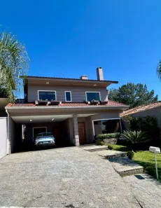 Casa com 3 Quartos para alugar, 270m² no Oficinas, Ponta Grossa