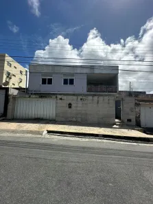 Casa com 5 Quartos para alugar, 300m² no Farol, Maceió