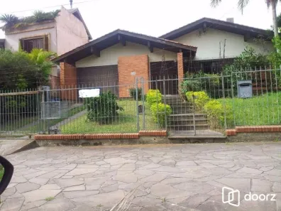 Casa com 3 Quartos à venda, 400m² no Cristal, Porto Alegre