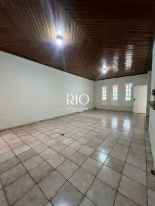 Casa com 3 Quartos para alugar, 184m² no Bosque, Rio Branco