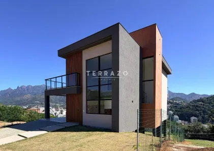 Casa de Condomínio com 4 Quartos à venda, 188m² no Várzea, Teresópolis