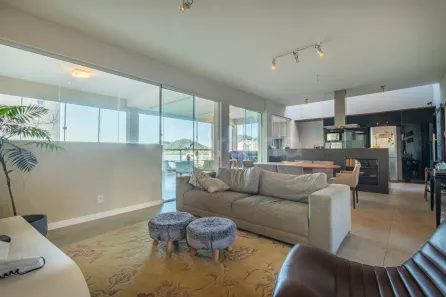 Casa com 3 Quartos à venda, 377m² no João Paulo, Florianópolis