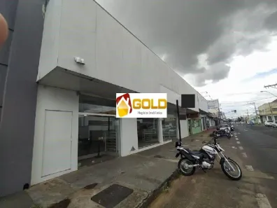 Imóvel Comercial para alugar, 657m² no Nossa Senhora Aparecida, Uberlândia