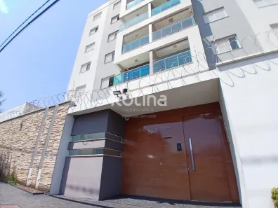 Apartamento com 3 Quartos para alugar, 100m² no Santa Mônica, Uberlândia