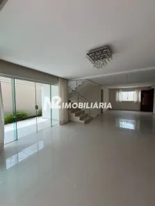 Sobrado com 4 Quartos à venda, 350m² no Santa Mônica, Uberlândia