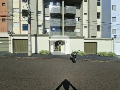 Apartamento com 3 Quartos para alugar, 75m² no Saraiva, Uberlândia